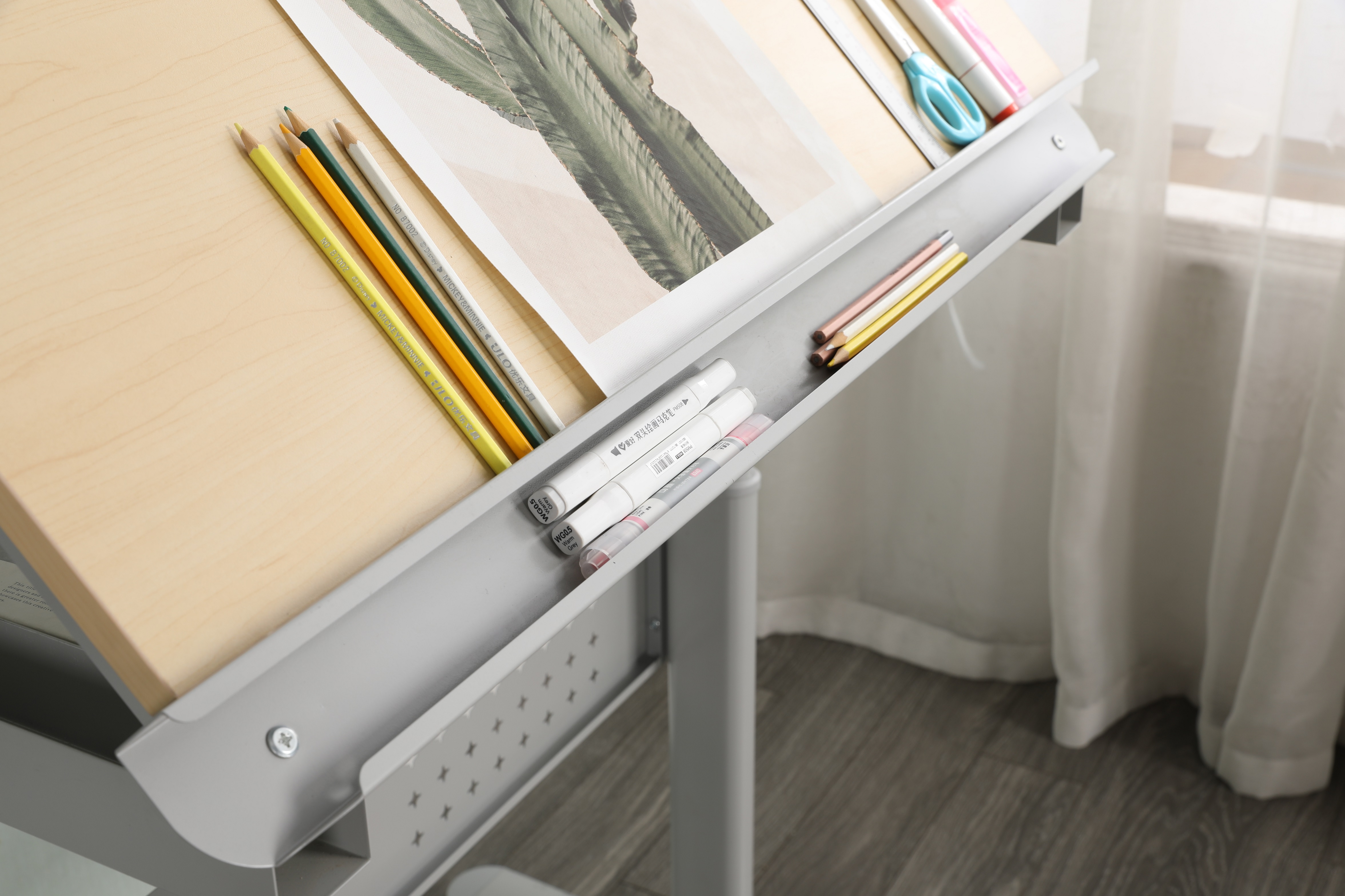 Adjustable Height Wooden Drafting Table Art Craft Table HWD-K036 holder